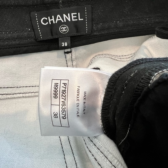 CHANEL 22C RUNWAY BLACK WHITE CC STAR PRINT JEANS SIZE FR 38 / US 6 - Picture 16 of 17